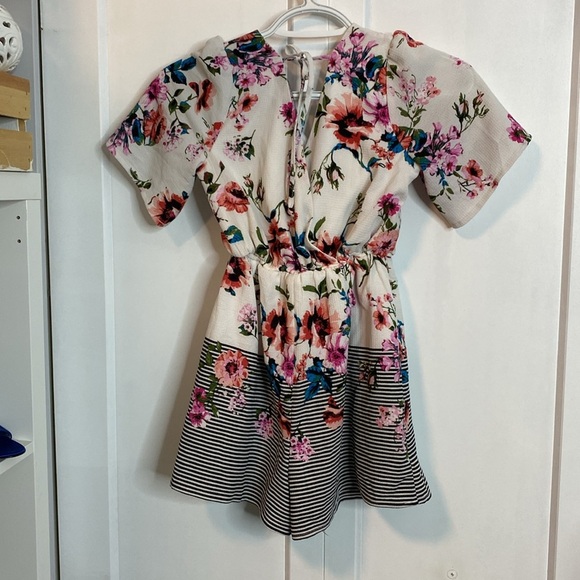 💚 Trixxi | Girls Floral and Striped Romper with Belt - medium - Picture 4 of 4